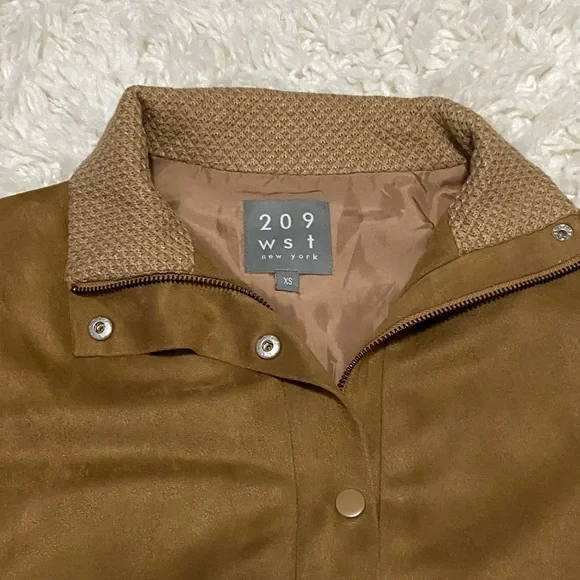 209 wst Brown Women's  zipper and button up bomber jacket VGUC business casual - Picture 3 of 16